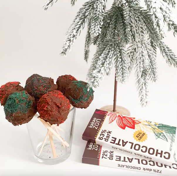 Christmas Chocolate-Covered Cake Pops